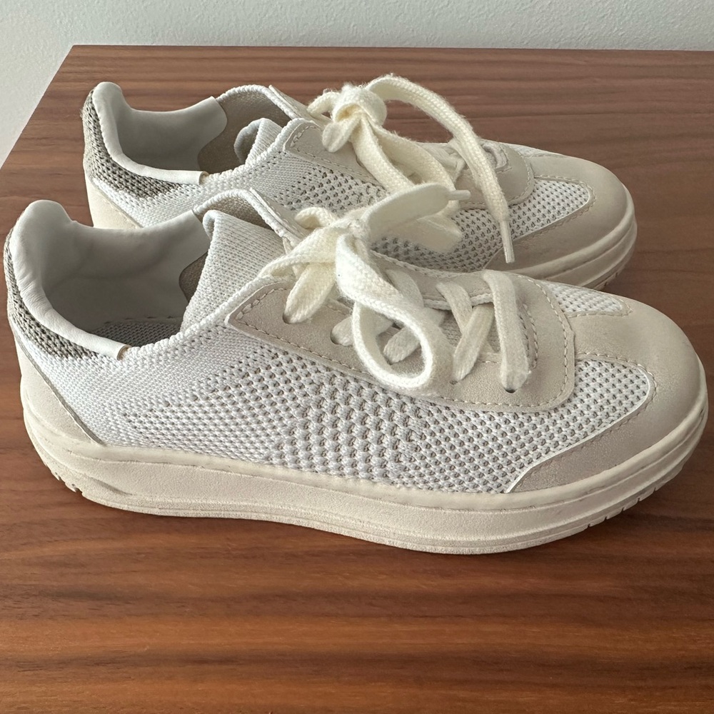 Zara Kids White Sneakers like new